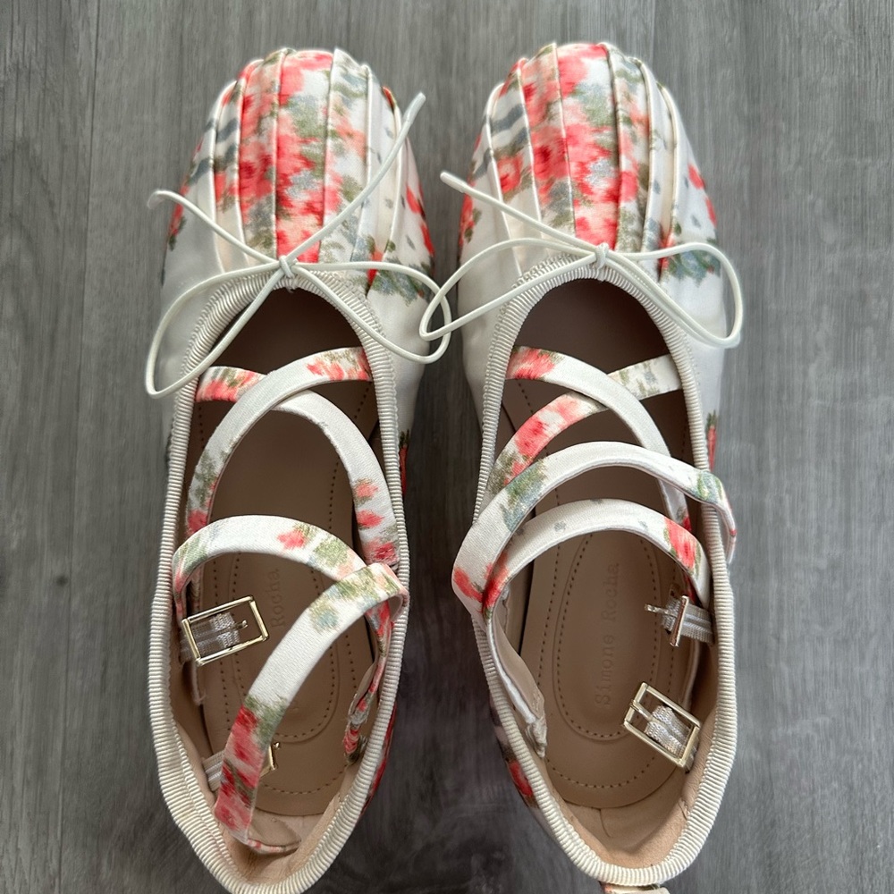 Simone Rocha. Brand new! IT 36. White Criss-Cross Ballerina Flats.